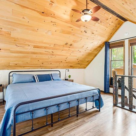 Quaint Loft Cabin W Hot Tub, Firepit, Deck & Grill Hedgesville Exterior foto